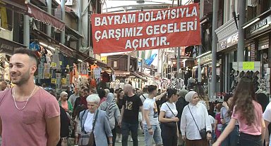 Bursa tarihi Kapalı Çarşı'da bayram yoğunluğu başladı