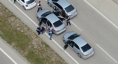 Bursa'da nefes kesen uyuşturucu operasyonu...Havadan ve karadan takiple böyle yakalandı