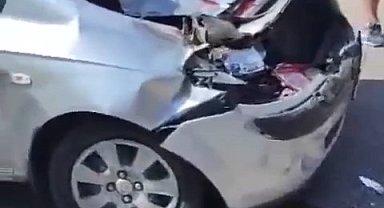 Bursa'da zincirleme kazada 11 araç birbirine girdi