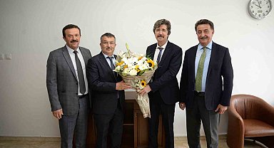 BUÜ'de yeni Rektör Yardımcısı Prof. Dr. Zekeriyya Arı oldu