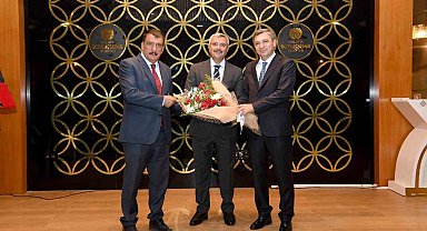 Büyükşehir Belediyesi Genel Sekreteri Noğay'a veda programı düzenlendi