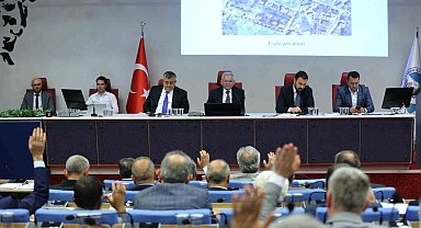 Büyükşehir Meclisi'nden depremde hasar alan Adıyaman Belediyesi'ne hibe desteği