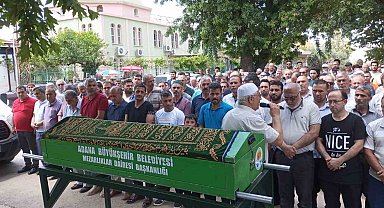 Çatı giderini açmak isterken elektrik akımına kapılıp hayatını kaybetti