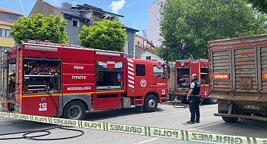 Çatıda çıkan yangın paniğe neden oldu