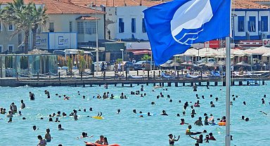 Çeşme 2023 sezonuna 14 mavi bayraklı plajı ile giriyor