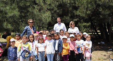 Çevre Günü'nde öğrenciler 50 bin tohum ekti