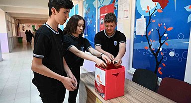 Çevreye duyarlı gençler 1.400 kilogram atık pil ile kampanyaya destek verdi