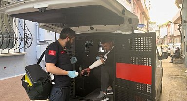 Cezaevinden çıktı, üvey babası ve annesini bıçaklayıp tutuklandı