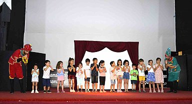 Çineli minikler Hacivat ve Karagöz ile eğlendi