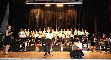Çocuk Korosu'nun konseri beğeni topladı