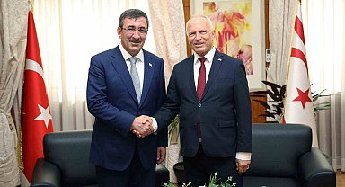 Cumhurbaşkanı Yardımcısı Yılmaz KKTC Başbakanı Üstel ile görüştü