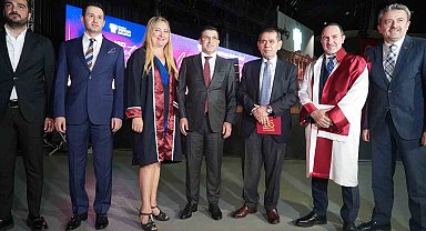 Cumhuriyetin yüzüncü yılında binlerce öğrenci diplomasına kavuştu
