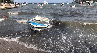 Datça'da kuvvetli lodos etkili oldu