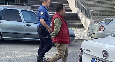 Demir çalmaya çalışırken yakayı ele verdi