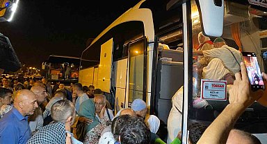 Deprem bölgesi Osmaniye'de hac kafilesi dualarla uğurlandı