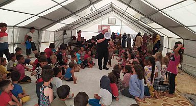 Deprem bölgesinde bulunan ekipler faaliyetlerine devam ediyor