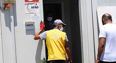 Deprem bölgesinde ilaçlama ve temizlik çalışması sürüyor