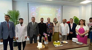 Depremde 13 yakınını kaybeden sağlık çalışanına doğum günü sürprizi