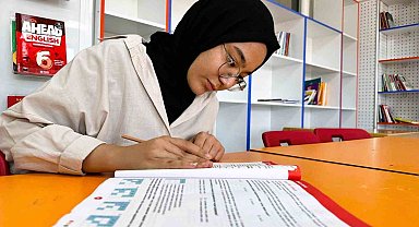 Depremzede öğrenci LGS'de Türkiye birincisi oldu