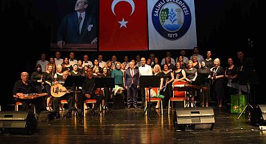 Dillerdeki nağmeler, Salihli'de yankılandı