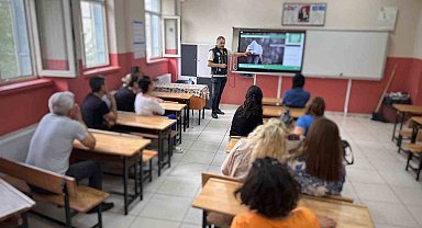 Diyarbakır'da 93 ayrı faaliyette bin 372 kişiye narkotik eğitimi verildi