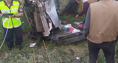 Diyarbakır'da hatalı sollama kazaya neden oldu: 1'i ağır 6 yaralı