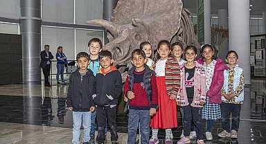 Doğadan sofraya bilim projesiyle çocuklar Atatürk Üniversitesini keşfediyor