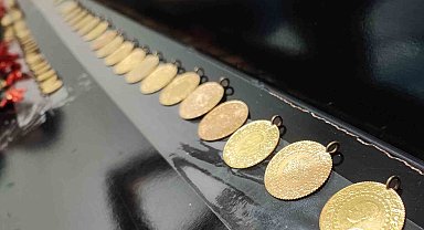 Dolandırıcılık operasyonunda ele geçirilen sahte altınlar sergilendi