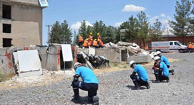 DÜAK'tan gerçeği aratmayan tatbikat