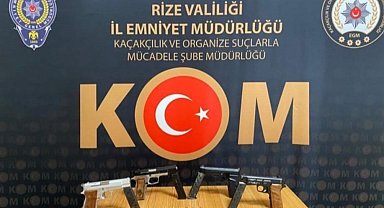 Durdurulan araçtan ruhsatsız tabanca yakalandı: 2 gözaltı