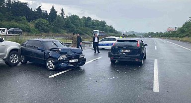 Düzce TEM'de 14 araç birbirine girdi: 6 yaralı