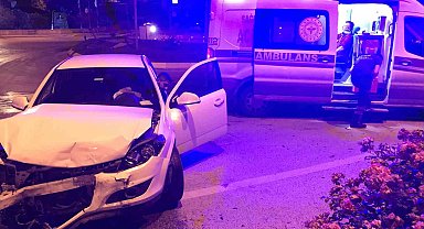 Edirne'de iki otomobilin çarpıştığı kazada 2 kişi yaralandı