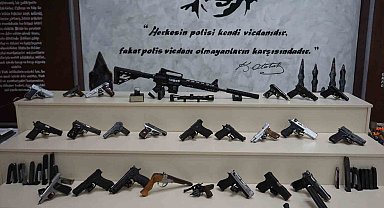 Edirne'de ruhsatsız silah operasyonu: Çıkanlar cephaneliği aratmadı