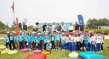 Eğitim dönemine renkli final