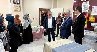 El emeği göz nuru eserler sergileniyor