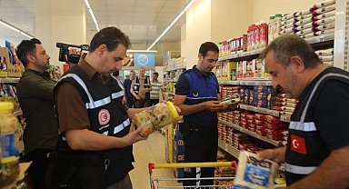 Elazığ Belediyesi, bayram öncesi market ve AVM'leri denetledi