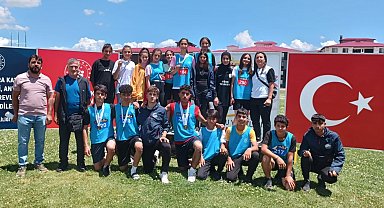 Elazığlı koşucular Bingöl'de yarı finale çıktı