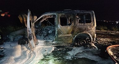 Ergene'de yanan araç küle döndü