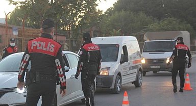 Erzincan'da çeşitli suçlardan aranan 18 şüpheli yakalandı, 13 kişi gözaltına alındı