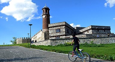 Erzurum'da ortanca yaş 29,6