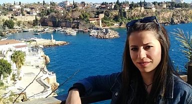 Eşi tarafından katledilen 3 çocuk annesi son yolculuğuna uğurlandı