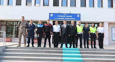 Eskişehir İl Emniyet Müdürü Yaman Ağırlar'dan Jandarma'nın 184'üncü Kuruluş Yıl Dönümü ziyareti
