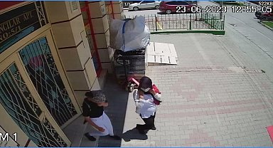 Eskişehir'de iki kadın 20 dakikada 300 bin TL değerinde ziynet eşyası ve para çaldı