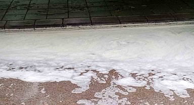 Eskişehir'de yolları su bastı, sürücüler zor anlar yaşadı