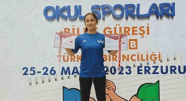 Evindar Demirbağ'dan bilek güreşinde iki madalya