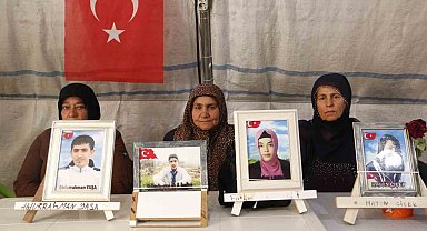 Evlat nöbetindeki ailelerin çocuklarını umutla bekleyişi sürüyor