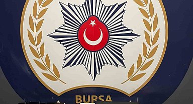 Fuhuşa sürükledikleri genç kızların kataloğunu basıp pazarlamışlar