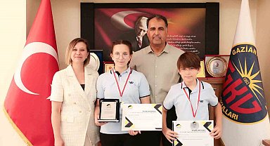 Gaziantep'te kolej öğrencilerinden Türkiye başarısı
