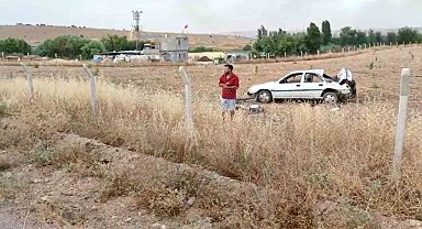 Gaziantep'te yoldan çıkan otomobil tarlaya uçtu: 1 yaralı