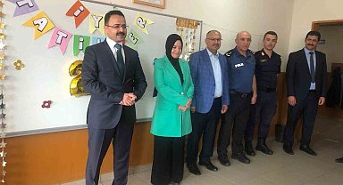 Gediz'de 7 bin 650 öğrenci karne aldı